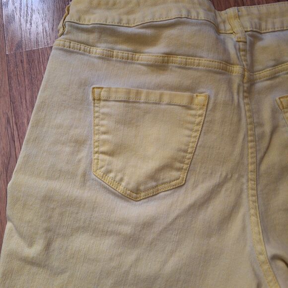 Lane Bryant Yellow Denim Bermuda Shorts Ladies Size 16 Raw Hem - Picture 3 of 12